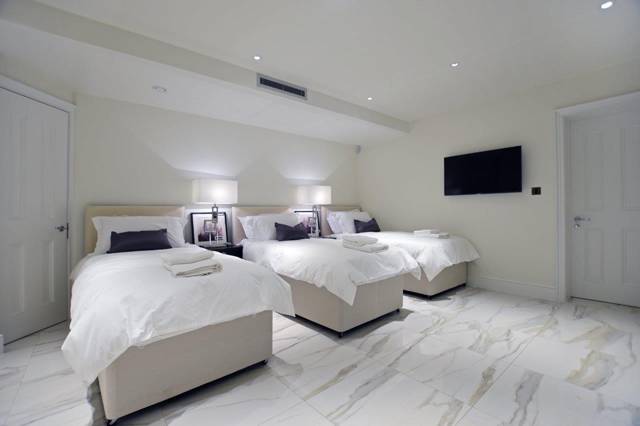 Hill Road Residence
