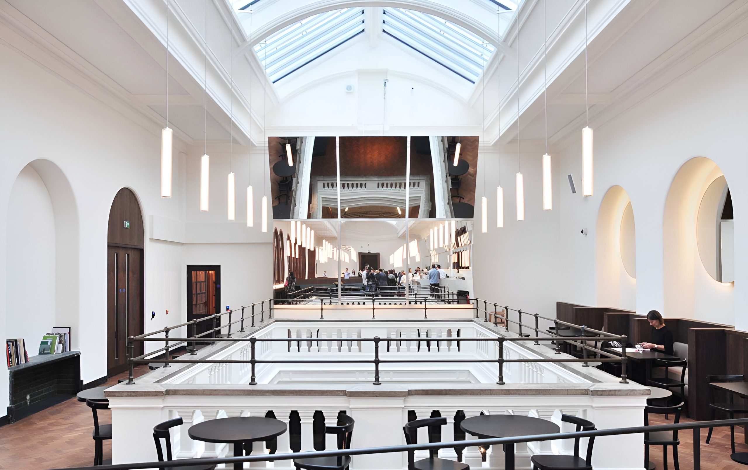 V&A Members Club